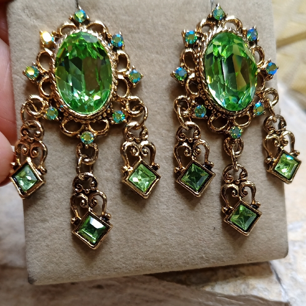 Elegant Green Crystal Dangle Earrings Antique Art Nova Style